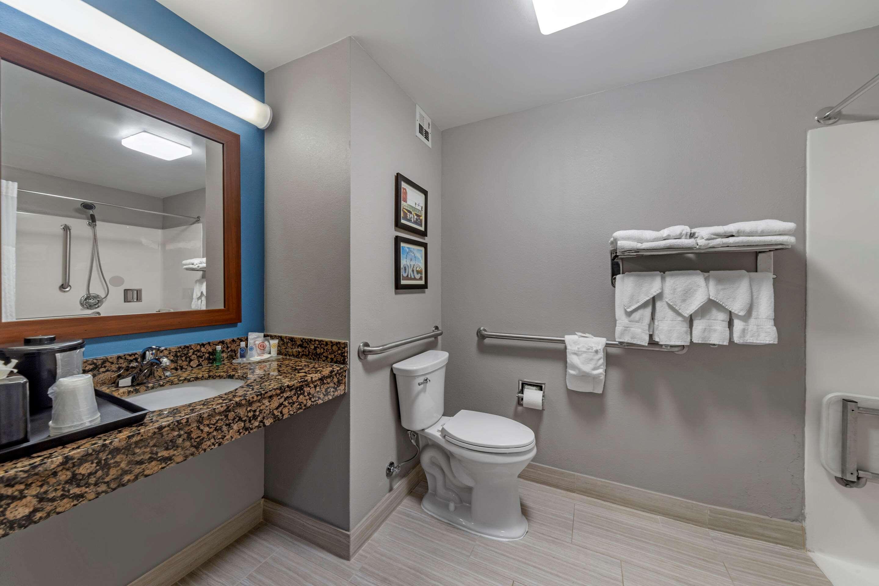 Garner Hotel Oklahoma City - Quail Springs By Ihg Hotel