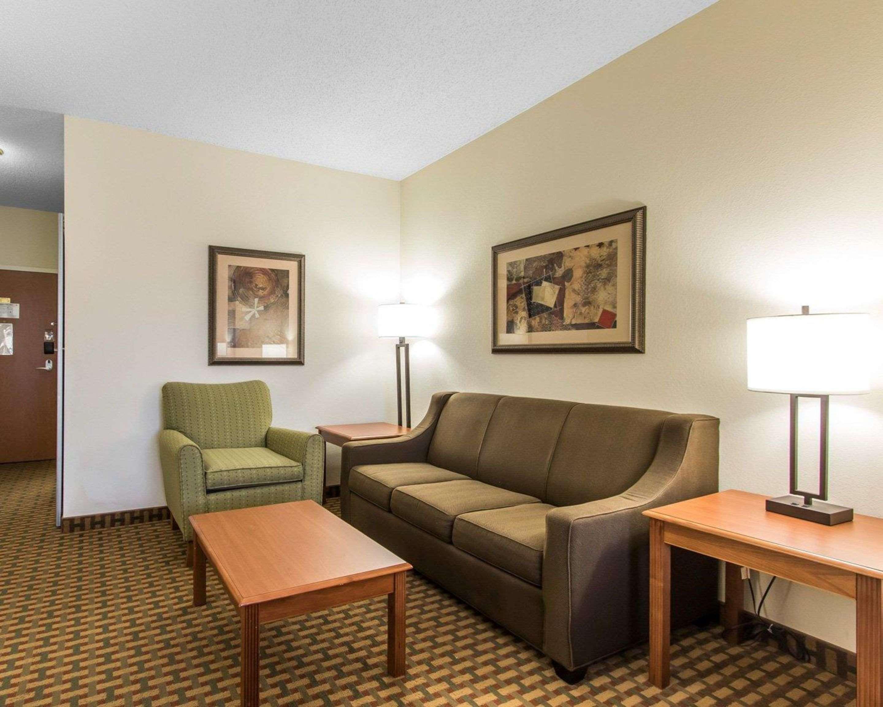 Garner Hotel Oklahoma City - Quail Springs By Ihg 2*