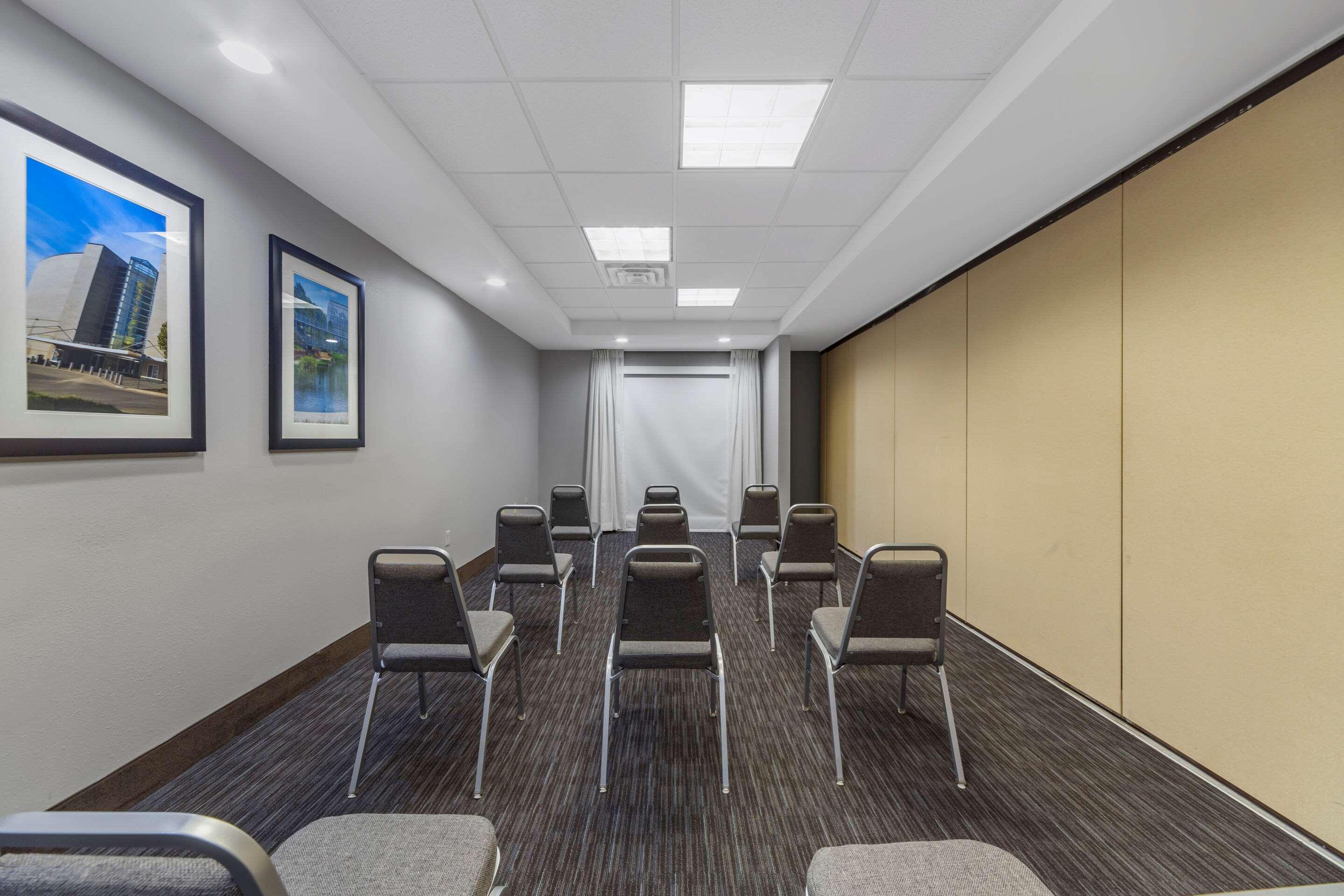 Garner Hotel Oklahoma City - Quail Springs By Ihg Oklahoma City
